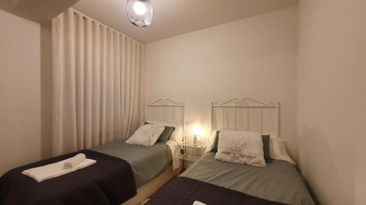 Auditorio Vicele - 2 Hab Y Sofa-Cama - Wifi - Vut-3692-As Oviédo Exterior foto