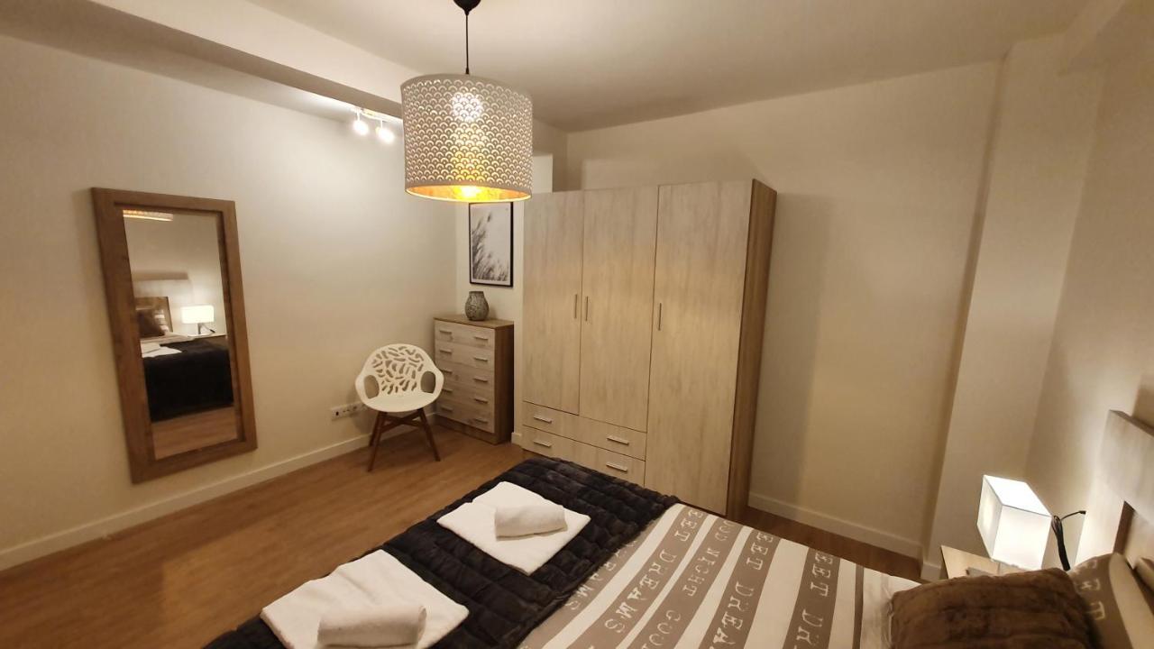 Auditorio Vicele - 2 Hab Y Sofa-Cama - Wifi - Vut-3692-As Oviédo Exterior foto