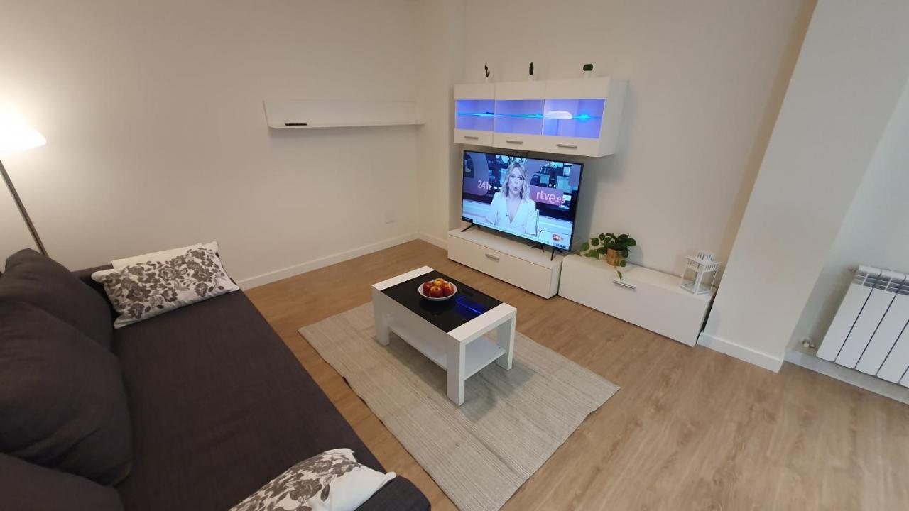 Auditorio Vicele - 2 Hab Y Sofa-Cama - Wifi - Vut-3692-As Oviédo Exterior foto